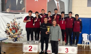 aliaganin-genc-gurescileri-izmir-2ncisi-oldu-JGP3TDQS.jpg