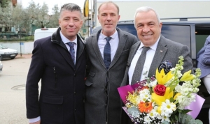 baskan-sadi-ozdemir-vatandaslari-dinledi-NdnCiwMJ.jpg