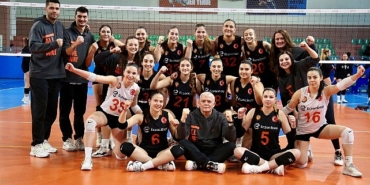 eczacibasi-2-lig-takimi-namaglup-sampiyonluk-hedefiyle-1-lige-yukseldi-nBNLWCpc.jpg