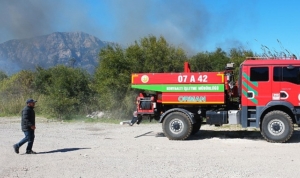 kemerde-korkutan-yangin-AfnKFzAh.jpg