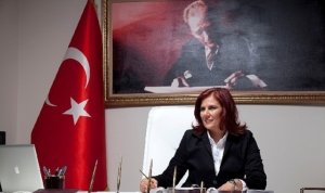 baskan-cercioglu-8-mart-dunya-emekci-kadinlar-gunumuz-kutlu-olsun-AnKRLHBk.jpg