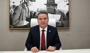 baskan-muhittin-bocek-kybele-odulune-layik-goruldu-XxxNUF32.jpg