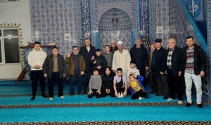 baskan-sezer-iftardan-sahura-kadar-hemsehrileri-ile-bir-arada-VaP4TYQC.jpg