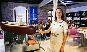 baskan-tugay-meslek-fabrikasinda-guler-sabanciyi-agirladi-xg52Mh3c.jpg