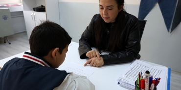 buyuksehir-belediyesi-disleksi-merkezi-ogrencilerin-yaninda-RmTnSGc3.jpg