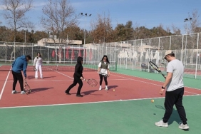 buyuksehir-belediyesinden-ucretsiz-tenis-egitimi-pjdT3ESu.jpg