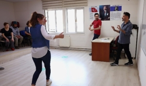 cankaya-belediyesi-semt-tiyatrolari-yeni-doneme-hazir-2aLalfcp.jpg