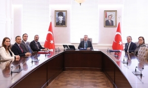 deu-ve-izmir-valiliginden-aileyi-guclendirecek-is-birligi-4k8tzuw2.jpg
