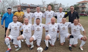 foca-belediye-masterler-1-akhisarspor-masterler-0-H915ddZ2.jpg