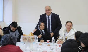 gonulleri-bulusturan-sofrada-ilk-oruclar-acildi-qmXC61c6.jpg