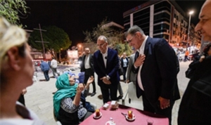 halkin-sofrasi-gaziemirde-kuruldu-5cFGxc9e.jpg