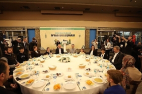 kocaeli-protokolu-yetimlerle-iftarda-bulustu-RXQYShmk.jpg