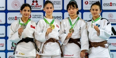 konya-buyuksehir-belediyesporda-judoda-bir-sampiyonluk-daha-pBkblcHd.jpg