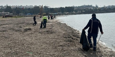 mavisehir-sahilinde-detayli-temizlik-calismasi-yapildi-w7mJtAvt.jpg