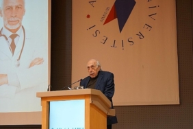 prof-dr-selcuk-erezden-gelecegin-hekimlerine-tavsiye-AAI9miCV.jpg