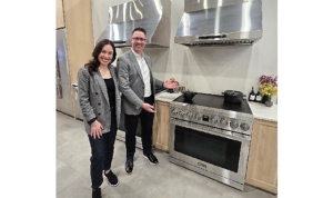 samsung-kbis-2025te-akilli-ekranlarla-donatilan-ai-ev-cihazlarini-sergiledi-V265UUle.jpg