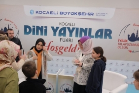 tongardan-milli-irade-meydanina-ovguler-s64GHV4H.jpg