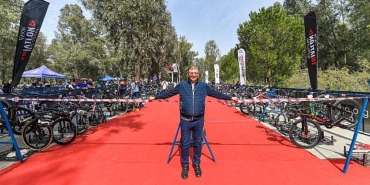 tugaydan-izmir-triatlonu-mujdesi-AugKENVw.jpg