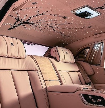 anin-guzelligi-rolls-royce-phantom-cherry-blossom-OMRss3Yr.jpg