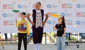 antalyali-cocuklar-23-nisani-dolu-dolu-kutluyor-kitChmgw.jpg