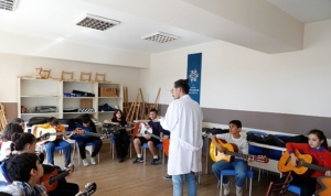 baskan-cercioglundan-gelecegin-sanatcilarina-tam-destek-DaNX8lCy.jpg