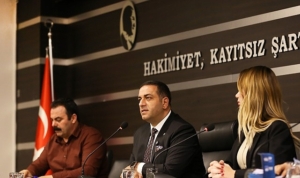 baskan-erman-uzun-mecliste-bir-yili-degerlendirdi-yeni-projelerin-mujdesini-verdi-jy4IxZ9R.jpg