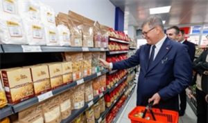 baskan-tugayin-guvenilir-ve-uygun-fiyatli-market-sozu-gercek-oldu-tanzim-satis-ruhu-izmar-l9XccRl4.jpg