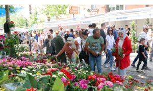 bayindir-26-uluslararasi-cicek-festivali-2-4-mayisda-yapilacak-CnpcNYDg.jpg
