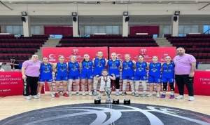 canik-belediyespor-kulubu-u14-kiz-basketbol-takimi-turkiye-ikincisi-oldu-3MeFr4Gm.jpg