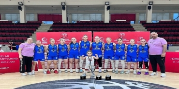 canik-belediyespor-kulubu-u14-kiz-basketbol-takimi-turkiye-ikincisi-oldu-3MeFr4Gm.jpg