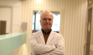 duran-araclara-yuksek-hizlarla-carpilmasinin-en-buyuk-sebeplerinden-biri-yol-hipnozu-IlCGIQhw.jpg