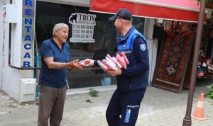 efes-selcuk-sokaklari-bayraklarla-donatildi-23-nisan-sevincinden-19-mayis-coskusuna-Qtkpz4xr.jpg