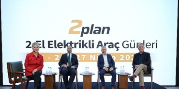 elektrikli-araclarin-gelecegi-2el-elektrikli-arac-gunlerinde-masaya-yatirildi-RvNAqjO3.jpg