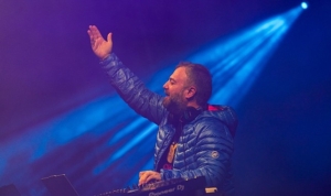 festivalde-kultur-ve-nostalji-dolu-unutulmaz-gece-taPzyvxs.jpg