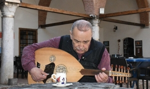 iznikte-muzige-adanmis-bir-omur-2MifYBpN.jpg