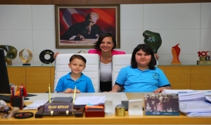 karabaglarda-23-nisan-coskusu-jcG9EjcM.jpg