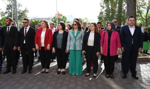kemerde-23-nisan-ulusal-egemenlik-ve-cocuk-bayrami-kutlandi-mNCLd52I.jpg