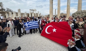 manavgat-girit-mutfagiyla-dunya-lezzet-sahnesinde-xBcKwcrI.jpg