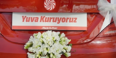 mediamarkt-turkiyenin-gelin-arabasi-buyuk-ilgi-gordu-Ny6eHk8E.jpg