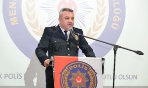 menemende-polis-haftasina-yakisan-kutlama-xPQsdqJn.jpg