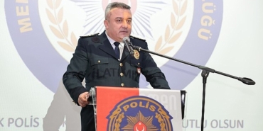menemende-polis-haftasina-yakisan-kutlama-xPQsdqJn.jpg