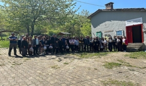 mysia-yollarinda-baharin-tadini-cikardilar-qscDwsPf.jpg