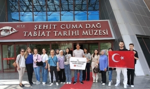 ogrenciler-mta-tabiat-tarihi-muzesini-gezdi-HWHhIkc7.jpg