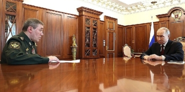 rusya-silahli-kuvvetleri-genelkurmay-baskani-valery-gerasimov-ile-toplanti-Ik3aBmvk.jpg