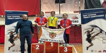 spor-tirmanista-inegollu-sporcular-derecelere-uzandi-xnFZAMP1.jpg