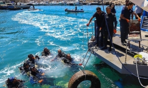 antalya-buyuksehir-belediyesinden-kaleici-yat-limaninda-deniz-dip-temizligi-5NV5cs3w.jpg