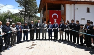 baskan-altay-tarihe-not-dusen-bir-yapiyi-restore-etmekten-ne-kadar-gurur-duysak-azdir-fMPCBT96.jpg