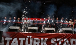 baskan-muhittin-bocek-stadyum-kumlucamiza-deger-katacak-bNlKIJbb.jpg