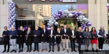carrefoursadan-yeni-yatirim-60-gurme-magazasini-acti-J9mbN5h3.jpg